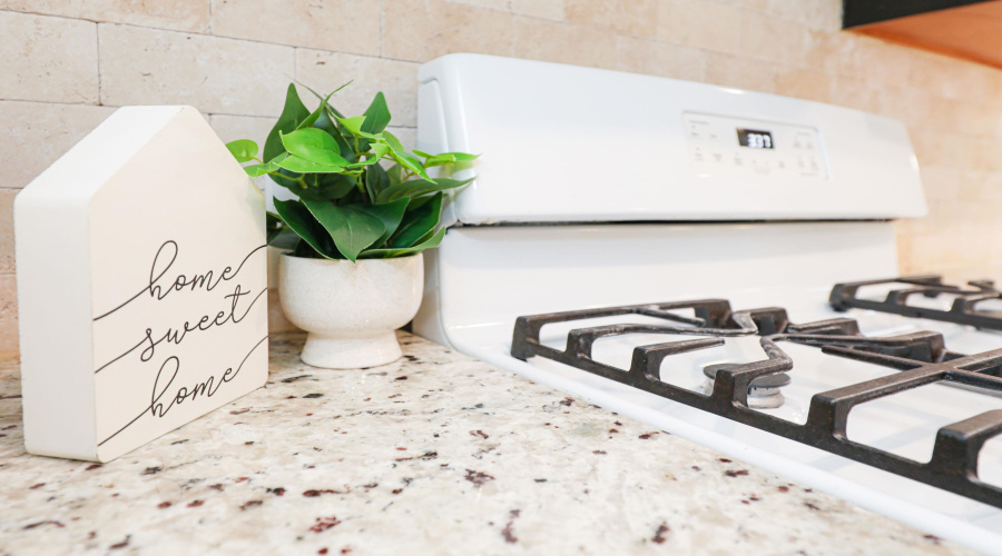 2445 Monarch Dr, Laredo, Texas 78045, 3 Bedrooms Bedrooms, 6 Rooms Rooms,2 BathroomsBathrooms,Residential,For Sale,2445 Monarch Dr,20261648