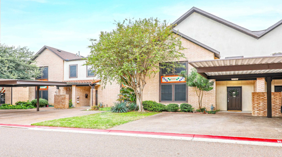 2445 Monarch Dr, Laredo, Texas 78045, 3 Bedrooms Bedrooms, 6 Rooms Rooms,2 BathroomsBathrooms,Residential,For Sale,2445 Monarch Dr,20261648