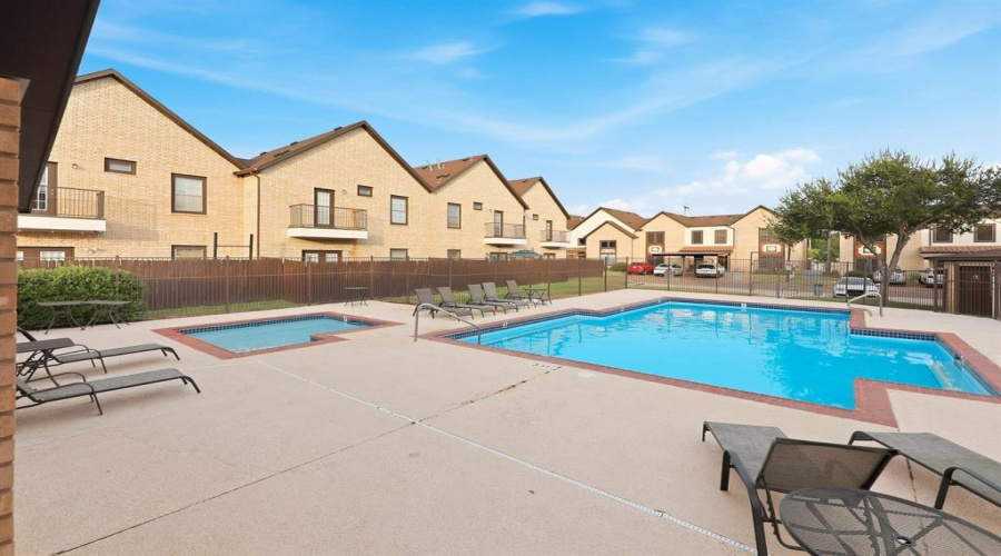 2445 Monarch Dr, Laredo, Texas 78045, 3 Bedrooms Bedrooms, 6 Rooms Rooms,2 BathroomsBathrooms,Residential,For Sale,2445 Monarch Dr,20261648