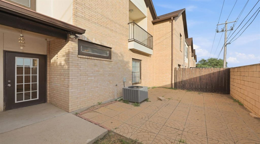 2445 Monarch Dr, Laredo, Texas 78045, 3 Bedrooms Bedrooms, 6 Rooms Rooms,2 BathroomsBathrooms,Residential,For Sale,2445 Monarch Dr,20261648