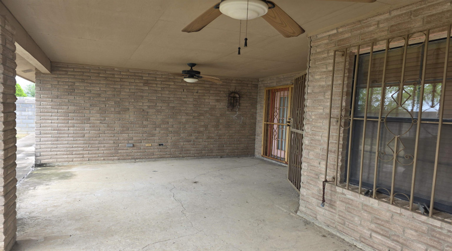 3706 Pine St, Laredo, Texas 78046, 3 Bedrooms Bedrooms, 6 Rooms Rooms,2 BathroomsBathrooms,Residential,For Sale,3706 Pine St,20261877