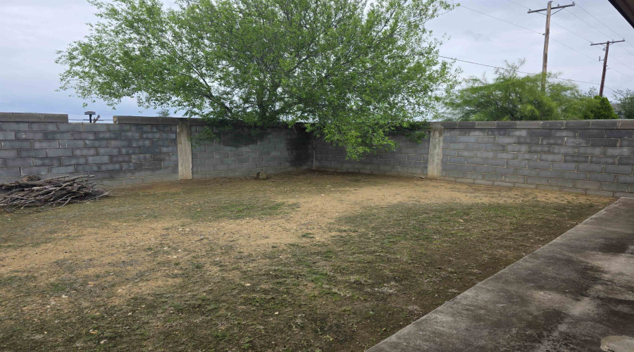 3706 Pine St, Laredo, Texas 78046, 3 Bedrooms Bedrooms, 6 Rooms Rooms,2 BathroomsBathrooms,Residential,For Sale,3706 Pine St,20261877