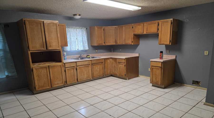 3706 Pine St, Laredo, Texas 78046, 3 Bedrooms Bedrooms, 6 Rooms Rooms,2 BathroomsBathrooms,Residential,For Sale,3706 Pine St,20261877