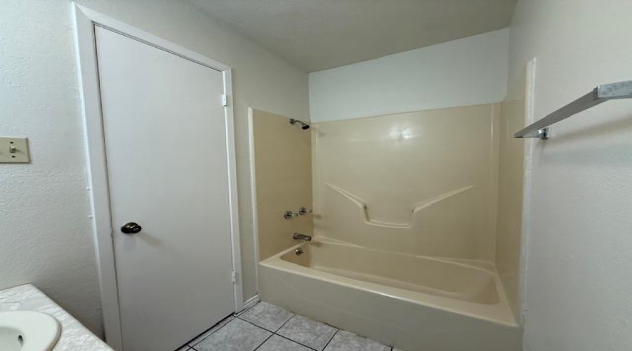 1502 San Pedro St, Laredo, Texas 78041, 2 Bedrooms Bedrooms, 4 Rooms Rooms,1 BathroomBathrooms,Residential,For Rent,1502 San Pedro St,20261878