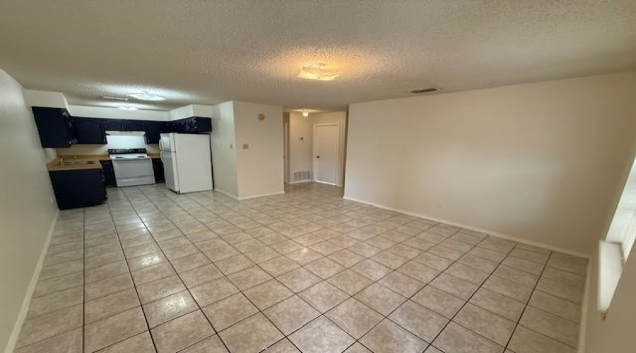 1502 San Pedro St, Laredo, Texas 78041, 2 Bedrooms Bedrooms, 4 Rooms Rooms,1 BathroomBathrooms,Residential,For Rent,1502 San Pedro St,20261878