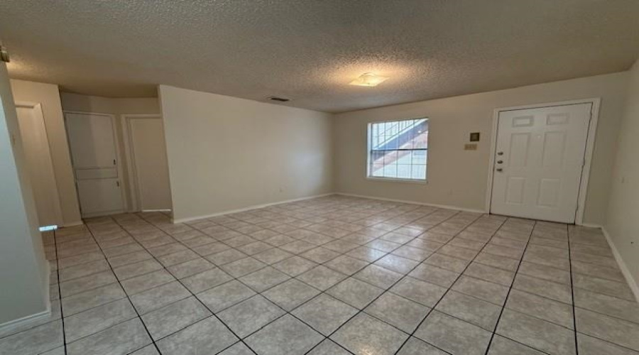 1502 San Pedro St, Laredo, Texas 78041, 2 Bedrooms Bedrooms, 4 Rooms Rooms,1 BathroomBathrooms,Residential,For Rent,1502 San Pedro St,20261878