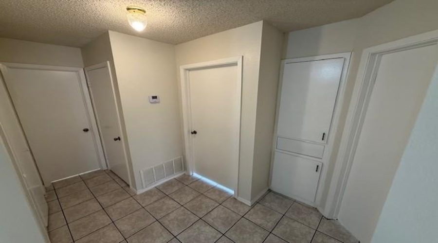 1502 San Pedro St, Laredo, Texas 78041, 2 Bedrooms Bedrooms, 4 Rooms Rooms,1 BathroomBathrooms,Residential,For Rent,1502 San Pedro St,20261878