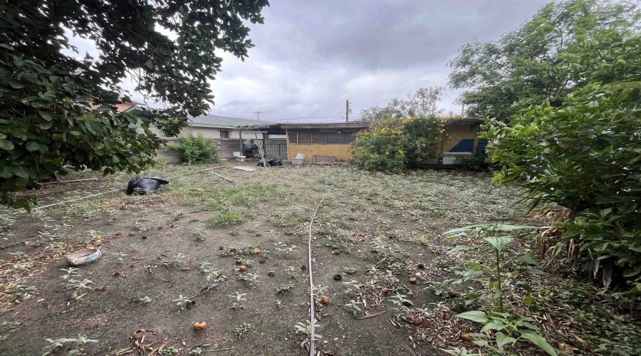 3505 Santa Maria Ave, Laredo, Texas 78041, 4 Bedrooms Bedrooms, 6 Rooms Rooms,1 BathroomBathrooms,Residential,For Sale,3505 Santa Maria Ave,20261879