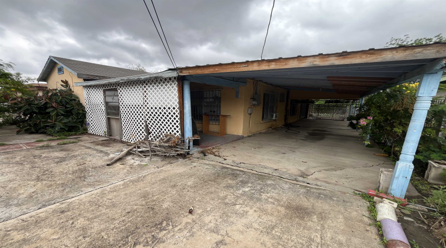 3505 Santa Maria Ave, Laredo, Texas 78041, 4 Bedrooms Bedrooms, 6 Rooms Rooms,1 BathroomBathrooms,Residential,For Sale,3505 Santa Maria Ave,20261879