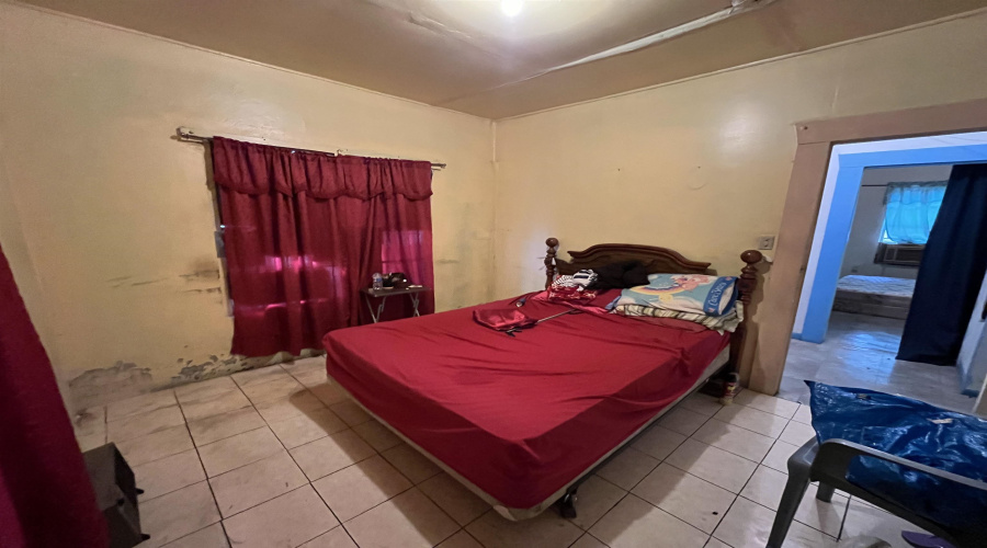 3505 Santa Maria Ave, Laredo, Texas 78041, 4 Bedrooms Bedrooms, 6 Rooms Rooms,1 BathroomBathrooms,Residential,For Sale,3505 Santa Maria Ave,20261879