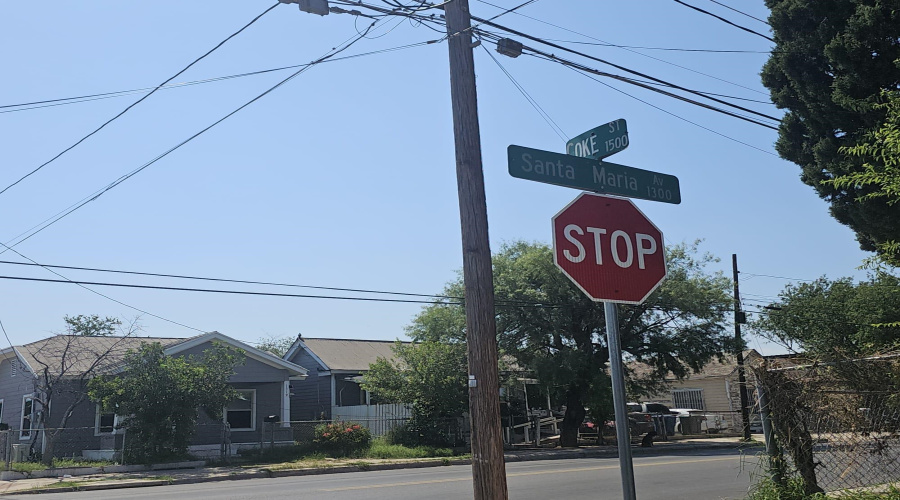 1319 Santa Maria Ave, Laredo, Texas 78040, 2 Bedrooms Bedrooms, 3 Rooms Rooms,1 BathroomBathrooms,Residential,For Rent,1319 Santa Maria Ave,20261880