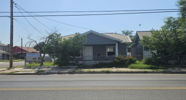 1319 Santa Maria Ave, Laredo, Texas 78040, 2 Bedrooms Bedrooms, 3 Rooms Rooms,1 BathroomBathrooms,Residential,For Rent,1319 Santa Maria Ave,20261880