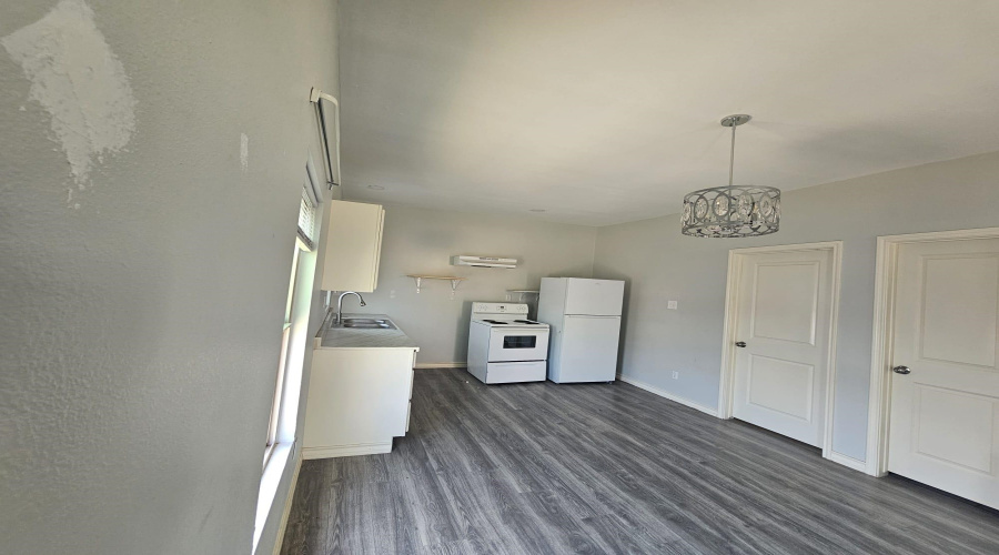 1319 Santa Maria Ave, Laredo, Texas 78040, 2 Bedrooms Bedrooms, 3 Rooms Rooms,1 BathroomBathrooms,Residential,For Rent,1319 Santa Maria Ave,20261880