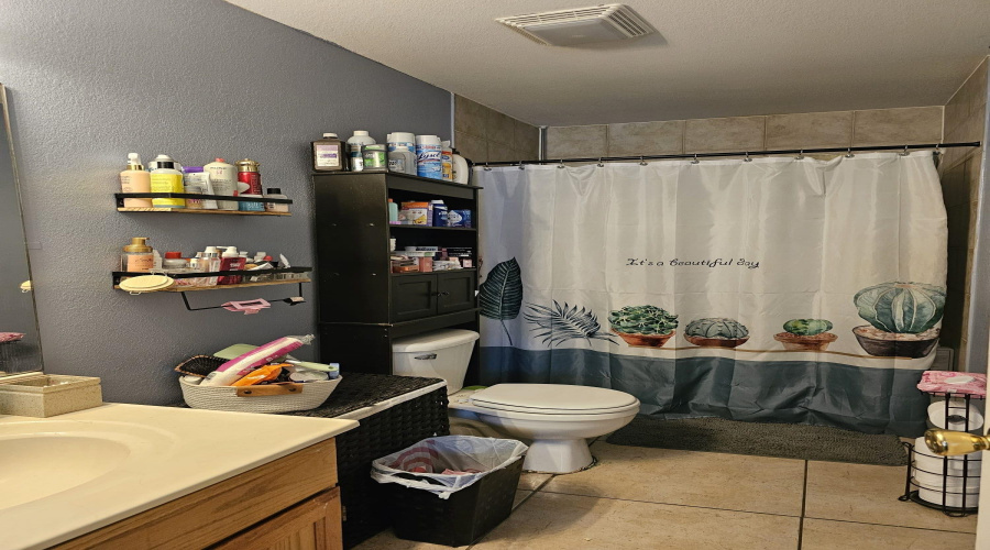 2230 Mina Verde Rd, Laredo, Texas 78041, 3 Bedrooms Bedrooms, 5 Rooms Rooms,2 BathroomsBathrooms,Residential,For Sale,2230 Mina Verde Rd,20261881