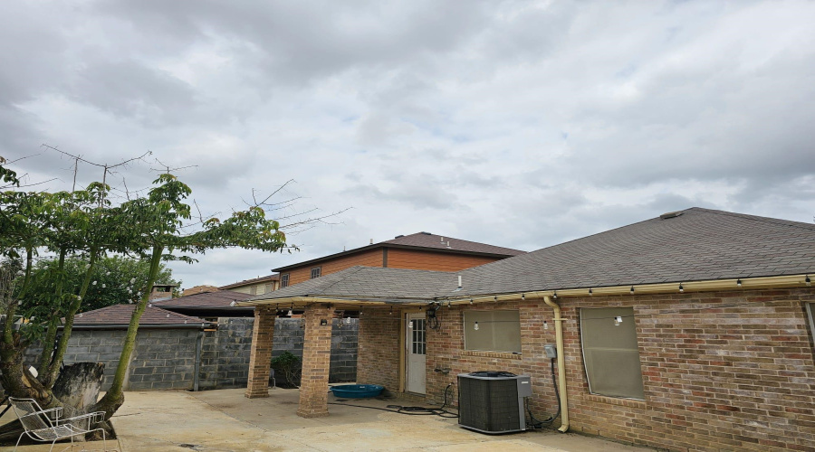 2230 Mina Verde Rd, Laredo, Texas 78041, 3 Bedrooms Bedrooms, 5 Rooms Rooms,2 BathroomsBathrooms,Residential,For Sale,2230 Mina Verde Rd,20261881