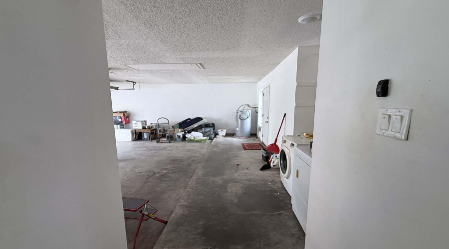 1709 Kingwood Dr, Laredo, Texas 78045, 3 Bedrooms Bedrooms, 5 Rooms Rooms,2 BathroomsBathrooms,Residential,For Rent,1709 Kingwood Dr,20261882