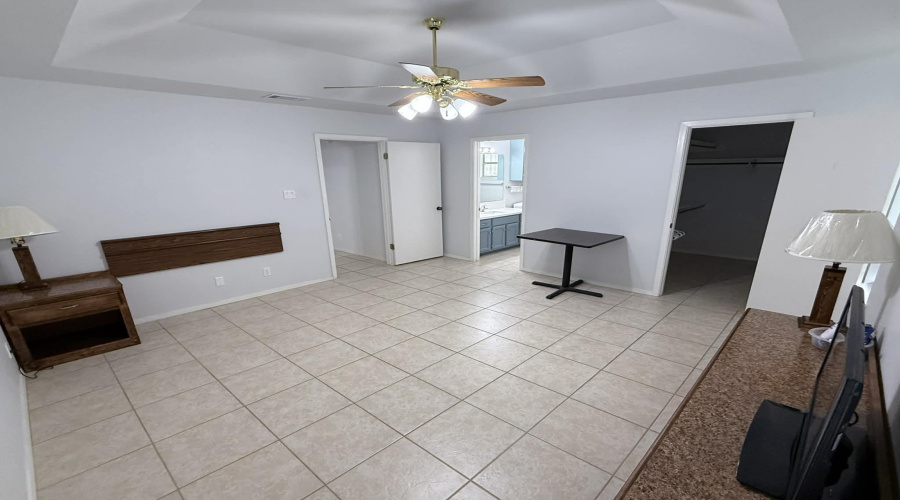 1709 Kingwood Dr, Laredo, Texas 78045, 3 Bedrooms Bedrooms, 5 Rooms Rooms,2 BathroomsBathrooms,Residential,For Rent,1709 Kingwood Dr,20261882