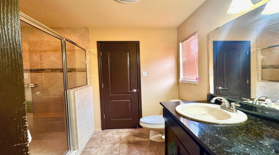 413 Soubirous Rd, LAREDO, Texas 78045, 4 Bedrooms Bedrooms, 7 Rooms Rooms,2 BathroomsBathrooms,Residential,For Sale,413 Soubirous Rd,20261883