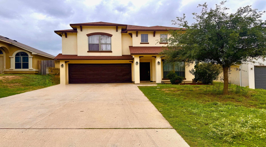 413 Soubirous Rd, LAREDO, Texas 78045, 4 Bedrooms Bedrooms, 7 Rooms Rooms,2 BathroomsBathrooms,Residential,For Sale,413 Soubirous Rd,20261883