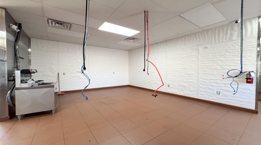 2510 Jacaman Rd, Laredo, Texas 78041, 1 Room Rooms,2 BathroomsBathrooms,Commercial retail/office,For Rent,2510 Jacaman Rd,20261885