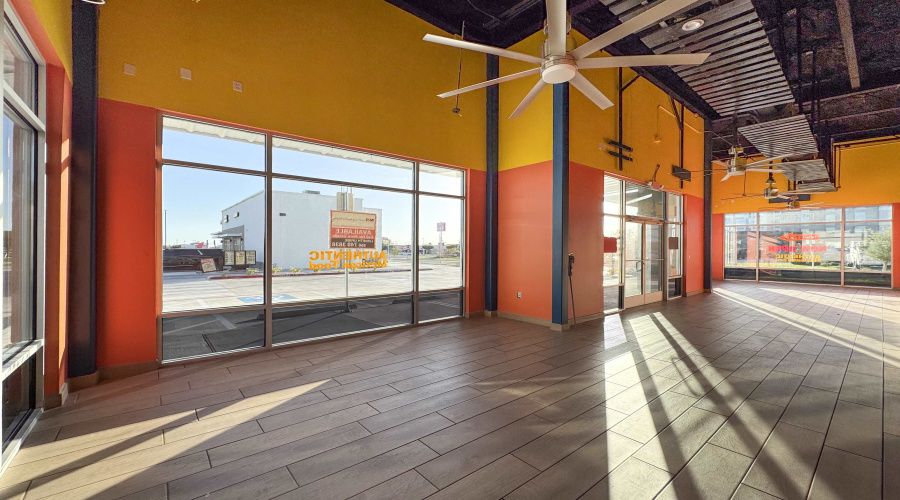 2510 Jacaman Rd, Laredo, Texas 78041, 1 Room Rooms,2 BathroomsBathrooms,Commercial retail/office,For Rent,2510 Jacaman Rd,20261885