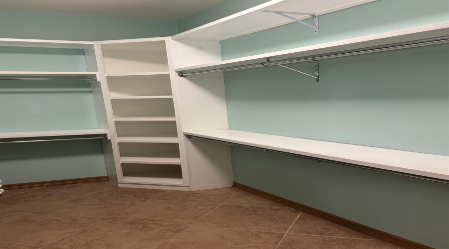 809 North Oscar, Hebbronville, Texas 78361, 2 Bedrooms Bedrooms, 6 Rooms Rooms,2 BathroomsBathrooms,Residential,For Sale,809 North Oscar,20261886