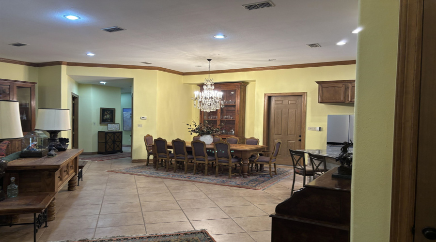 809 North Oscar, Hebbronville, Texas 78361, 2 Bedrooms Bedrooms, 6 Rooms Rooms,2 BathroomsBathrooms,Residential,For Sale,809 North Oscar,20261886