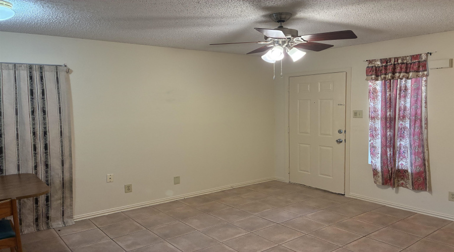 1219 Truman Ln, LAREDO, Texas 78046, 2 Bedrooms Bedrooms, 4 Rooms Rooms,1 BathroomBathrooms,Residential,For Rent,1219 Truman Ln,20261888