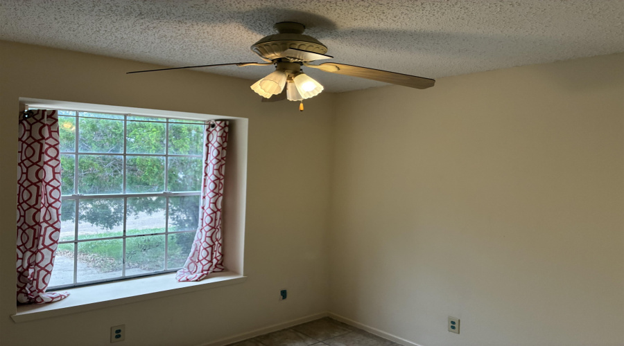 1219 Truman Ln, LAREDO, Texas 78046, 2 Bedrooms Bedrooms, 4 Rooms Rooms,1 BathroomBathrooms,Residential,For Rent,1219 Truman Ln,20261888
