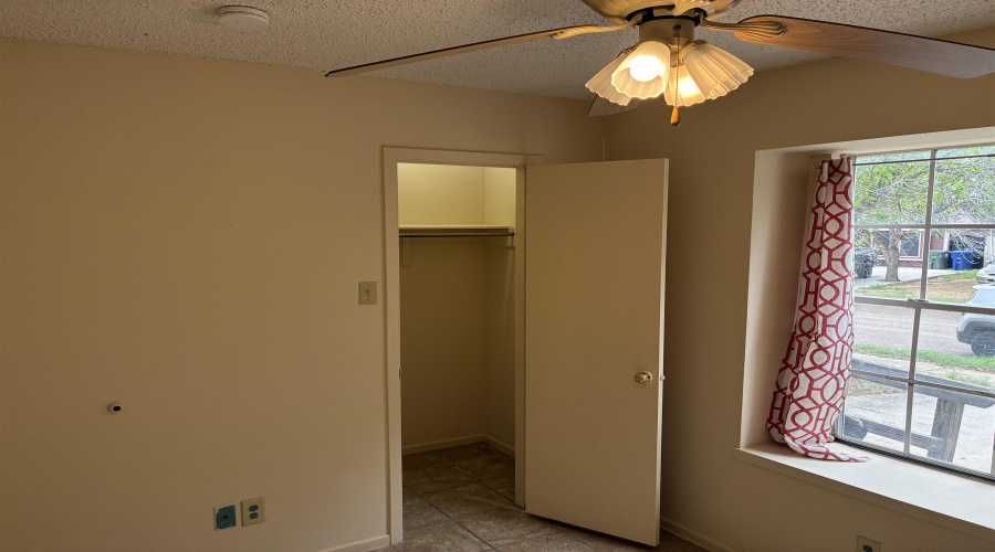 1219 Truman Ln, LAREDO, Texas 78046, 2 Bedrooms Bedrooms, 4 Rooms Rooms,1 BathroomBathrooms,Residential,For Rent,1219 Truman Ln,20261888
