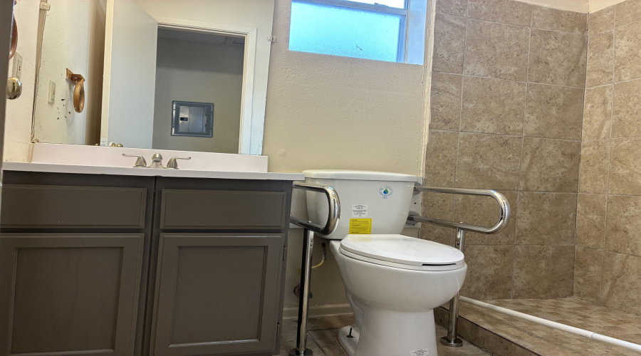 1219 Truman Ln, LAREDO, Texas 78046, 2 Bedrooms Bedrooms, 4 Rooms Rooms,1 BathroomBathrooms,Residential,For Rent,1219 Truman Ln,20261888