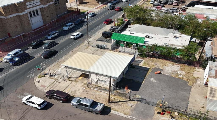 2201 San Bernardo Ave, Laredo, Texas 78040, 1 Room Rooms,1 BathroomBathrooms,Commercial retail/office,For Sale,2201 San Bernardo Ave,20261893