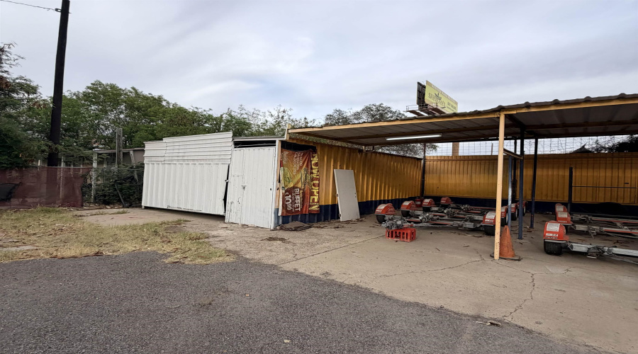 2201 San Bernardo Ave, Laredo, Texas 78040, 1 Room Rooms,1 BathroomBathrooms,Commercial retail/office,For Sale,2201 San Bernardo Ave,20261893