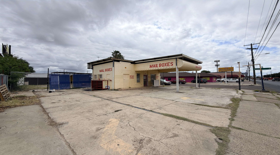 2201 San Bernardo Ave, Laredo, Texas 78040, 1 Room Rooms,1 BathroomBathrooms,Commercial retail/office,For Sale,2201 San Bernardo Ave,20261893