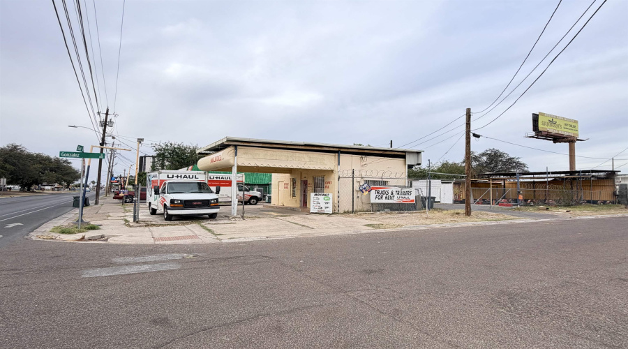 2201 San Bernardo Ave, Laredo, Texas 78040, 1 Room Rooms,1 BathroomBathrooms,Commercial retail/office,For Sale,2201 San Bernardo Ave,20261893