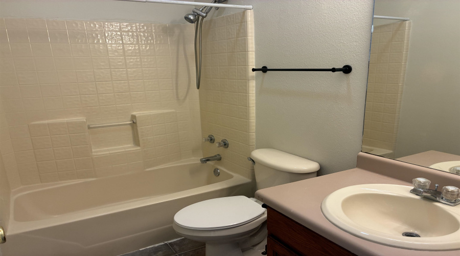 511 Shiloh Dr, LAREDO, Texas 78045, 1 Bedroom Bedrooms, 4 Rooms Rooms,1 BathroomBathrooms,Residential,For Rent,511 Shiloh Dr,20261894