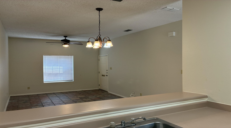 511 Shiloh Dr, LAREDO, Texas 78045, 1 Bedroom Bedrooms, 4 Rooms Rooms,1 BathroomBathrooms,Residential,For Rent,511 Shiloh Dr,20261896