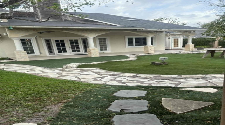 3110 Jacaranda Dr., Harlingen, Texas 78550-7448, 4 Bedrooms Bedrooms, 11 Rooms Rooms,5 BathroomsBathrooms,Residential,For Rent,3110 Jacaranda Dr.,20261897