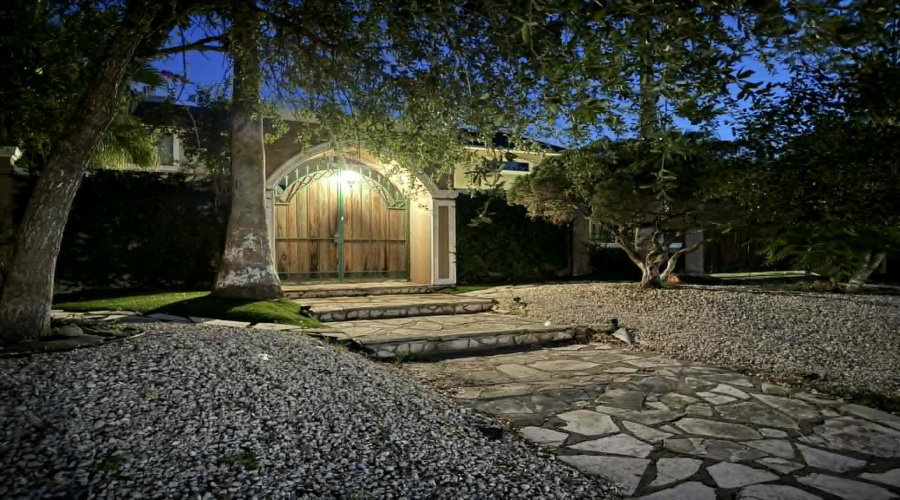 3110 Jacaranda Dr., Harlingen, Texas 78550-7448, 4 Bedrooms Bedrooms, 11 Rooms Rooms,5 BathroomsBathrooms,Residential,For Rent,3110 Jacaranda Dr.,20261897