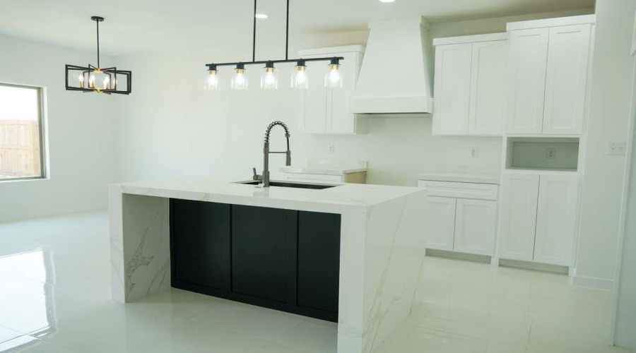 3917 Yoyis St., Laredo, Texas 78046, 3 Bedrooms Bedrooms, 5 Rooms Rooms,2 BathroomsBathrooms,Residential,For Sale,3917 Yoyis St.,20261899