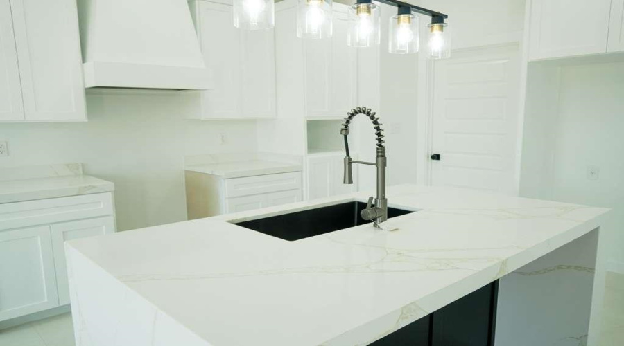 3917 Yoyis St., Laredo, Texas 78046, 3 Bedrooms Bedrooms, 5 Rooms Rooms,2 BathroomsBathrooms,Residential,For Sale,3917 Yoyis St.,20261899