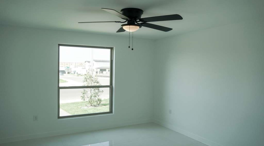 3917 Yoyis St., Laredo, Texas 78046, 3 Bedrooms Bedrooms, 5 Rooms Rooms,2 BathroomsBathrooms,Residential,For Sale,3917 Yoyis St.,20261899