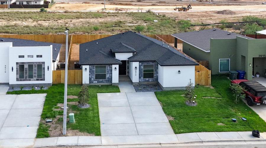 3917 Yoyis St., Laredo, Texas 78046, 3 Bedrooms Bedrooms, 5 Rooms Rooms,2 BathroomsBathrooms,Residential,For Sale,3917 Yoyis St.,20261899