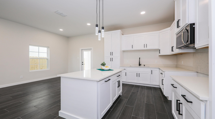 2816 Adamsville, Laredo, Texas 78046, 4 Bedrooms Bedrooms, 5 Rooms Rooms,2 BathroomsBathrooms,Residential,For Sale,2816 Adamsville,20261900