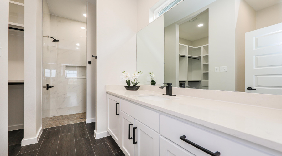 2816 Adamsville, Laredo, Texas 78046, 4 Bedrooms Bedrooms, 5 Rooms Rooms,2 BathroomsBathrooms,Residential,For Sale,2816 Adamsville,20261900