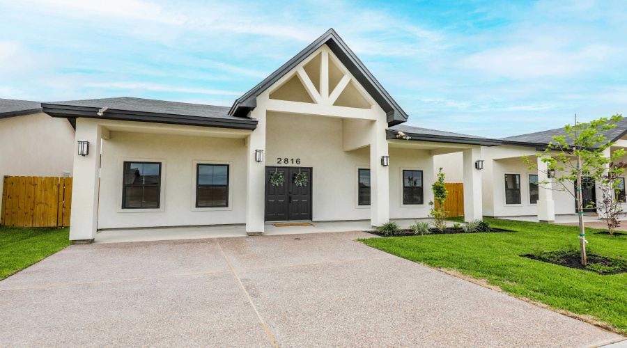 2816 Adamsville, Laredo, Texas 78046, 4 Bedrooms Bedrooms, 5 Rooms Rooms,2 BathroomsBathrooms,Residential,For Sale,2816 Adamsville,20261900