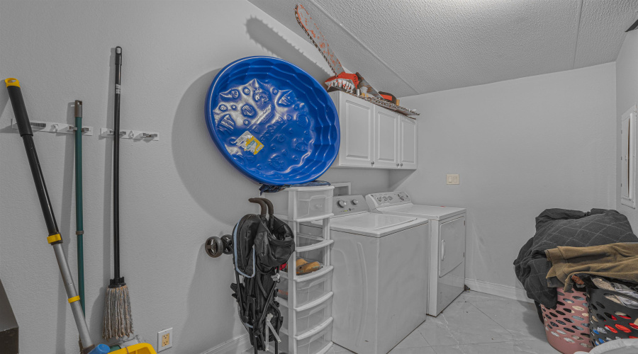 3901 Bear Claw Ln, Laredo, Texas 78043, 5 Bedrooms Bedrooms, 7 Rooms Rooms,3 BathroomsBathrooms,Residential,For Sale,3901 Bear Claw Ln,20261901