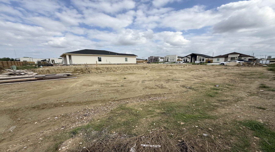 6002 Heather Loop, Laredo, Texas 78043, ,Land,For Sale,6002 Heather Loop,20261906