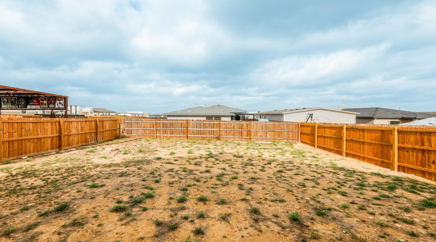 5314 Galicia Lane, LAREDO, Texas 78046, 2 Bedrooms Bedrooms, 3 Rooms Rooms,2 BathroomsBathrooms,Residential,For Sale,5314 Galicia Lane,20261902