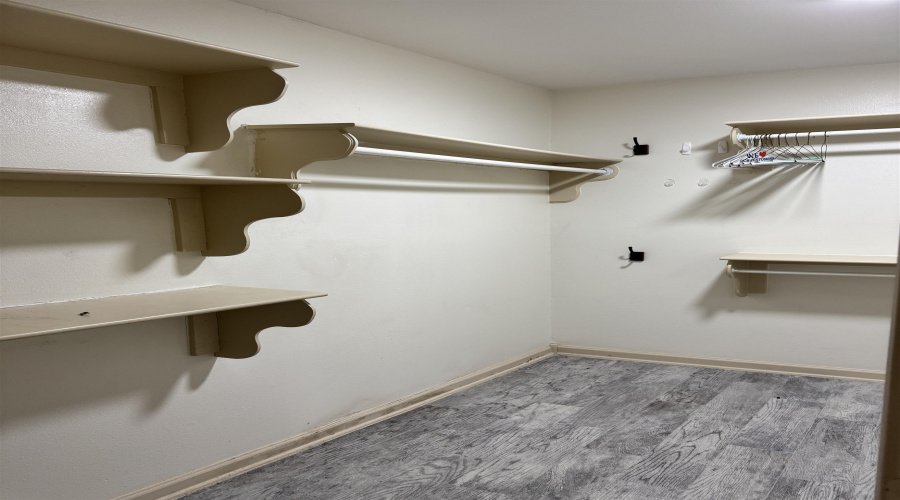 321 Newcastle Dr, Larfedo, Texas 78045, 3 Bedrooms Bedrooms, 5 Rooms Rooms,2 BathroomsBathrooms,Residential,For Sale,321 Newcastle Dr,20261903